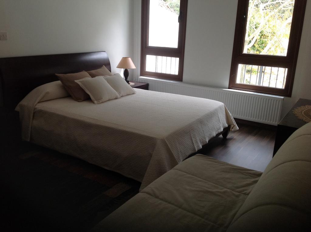 Appartement Ta Spitakia Tis Theodosias à Kalopanagiotis Chambre photo