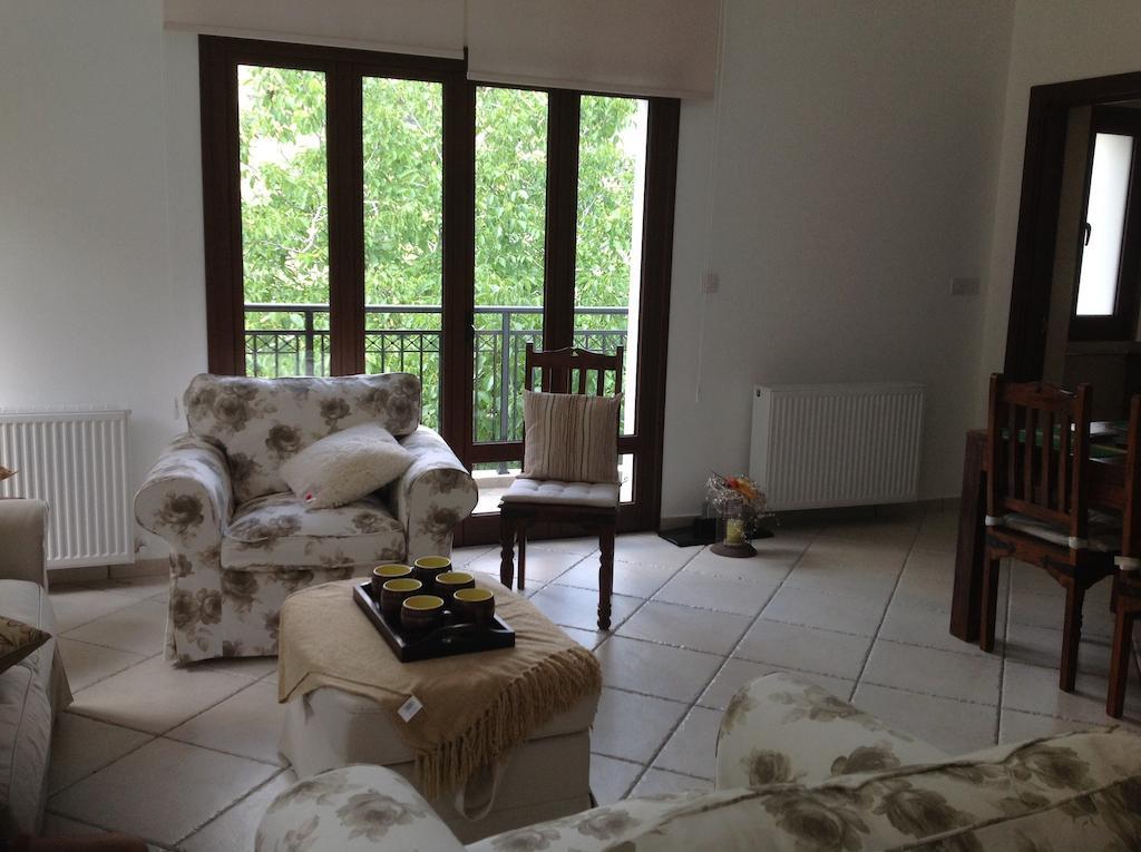 Appartement Ta Spitakia Tis Theodosias à Kalopanagiotis Chambre photo